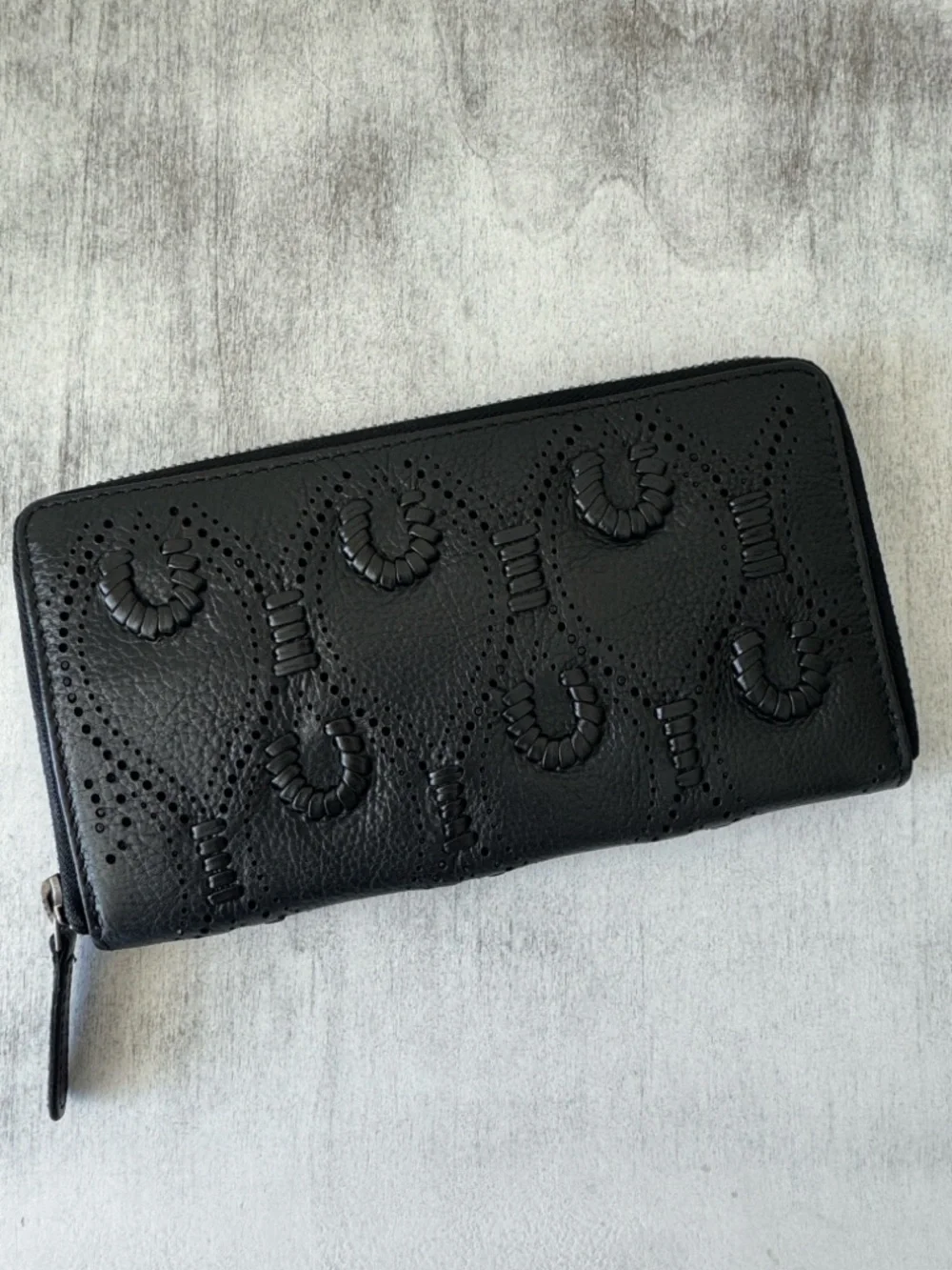 Vilenca Holland Leather Large Zip Around Peacock Stitch Wallet Black